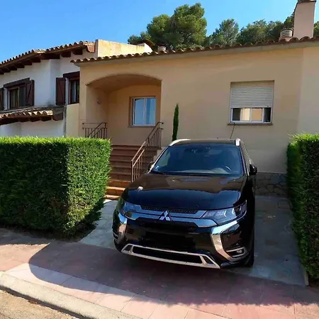 Ferienhaus House And Pool By The Golf Course And Close To The Sea!