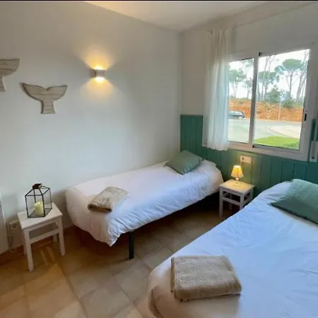 Holiday home House And Pool By The Golf Course And Close To The Sea! *